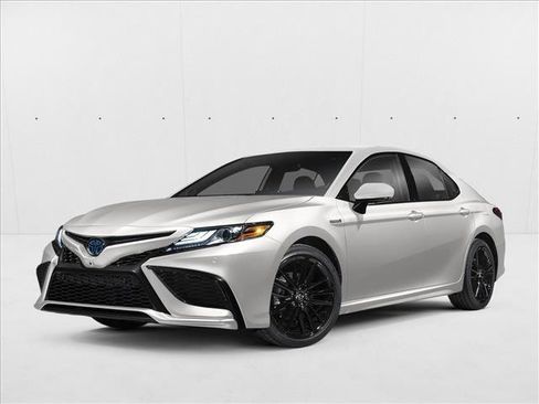 Used 2021 Toyota Camry SE FWD image 1