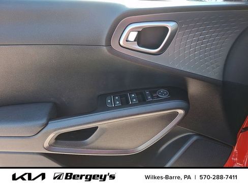 Certified 2023 Kia Soul EX image 15