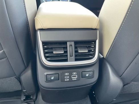 Used 2023 Subaru Legacy Limited image 28