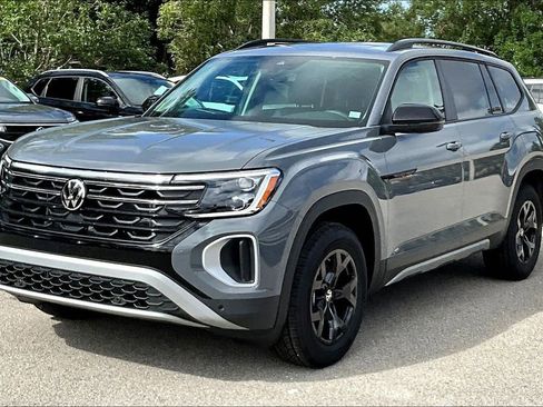 New 2026 Volkswagen Atlas Peak Edition AWD/4WD image 9