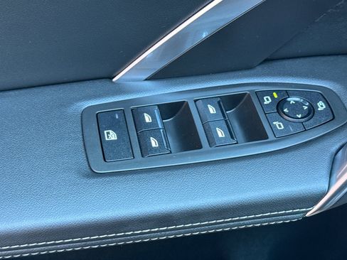 Used 2025 BMW X1 xDrive28i w/ Premium Package image 17