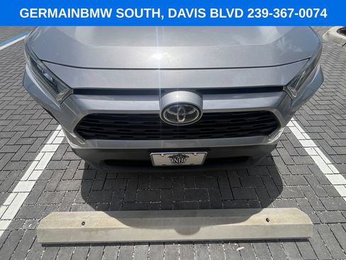 Used 2019 Toyota RAV4 LE AWD/4WD image 21
