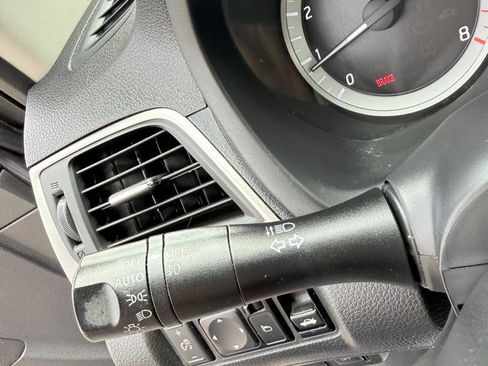 Used 2013 Nissan Sentra SR w/ Driver Pkg image 18