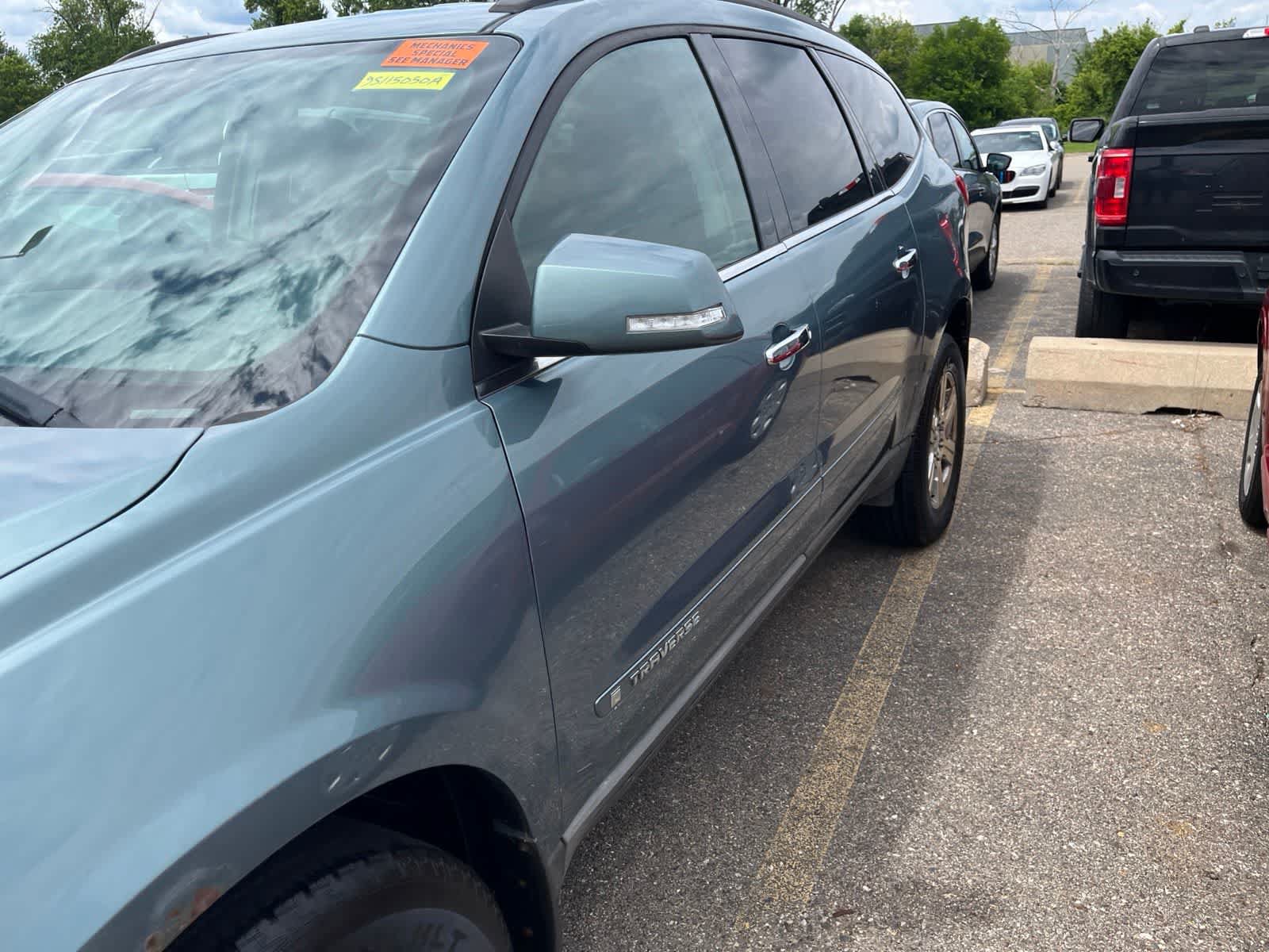 Used 2009 Chevrolet Traverse LT FWD image 7