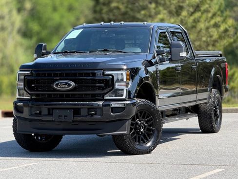 Used 2022 Ford F350 Lariat w/ Black Appearance Package AWD/4WD image 8