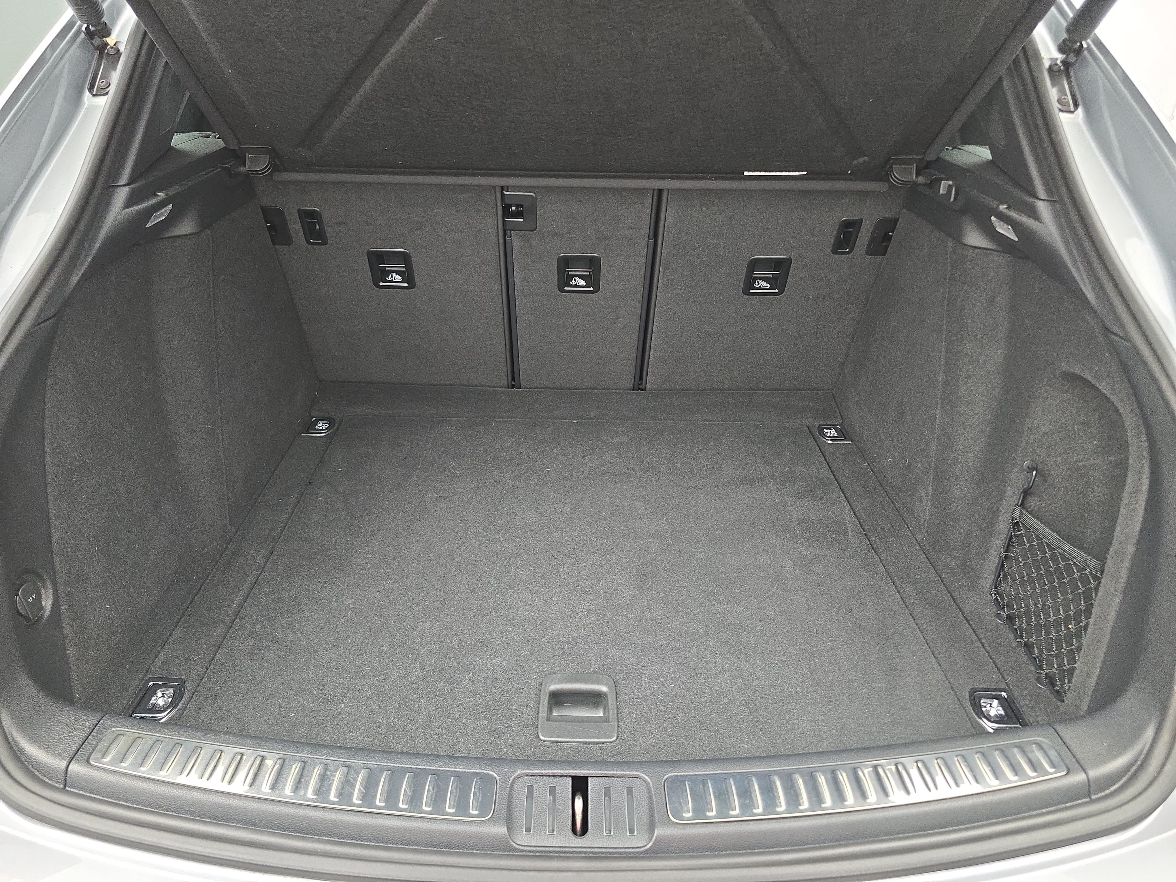 Certified 2024 Porsche Macan S AWD/4WD image 14