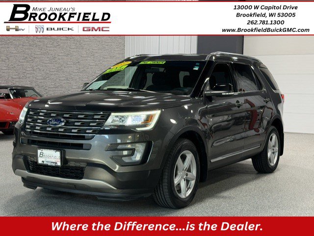 Used 2017 Ford Explorer XLT AWD/4WD image 1