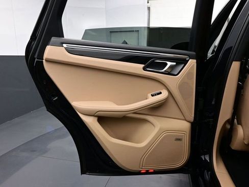 New 2026 Porsche Macan S image 13