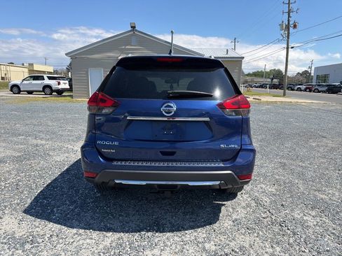 Used 2017 Nissan Rogue SL w/ SL Premium Package AWD/4WD image 4
