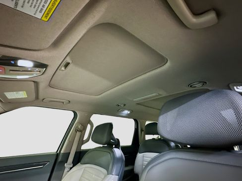 Used 2024 Kia EV9 Land image 27