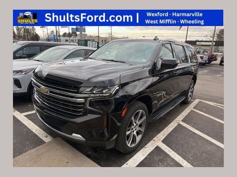 Used 2022 Chevrolet Suburban LT AWD/4WD image 1