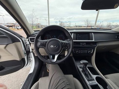 Used 2017 Kia Optima LX image 13