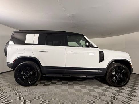 New 2026 Land Rover Defender 110 S AWD/4WD image 9