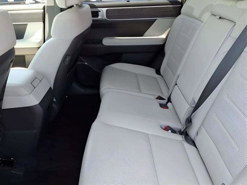 Certified 2024 Hyundai Santa Fe Limited FWD image 10
