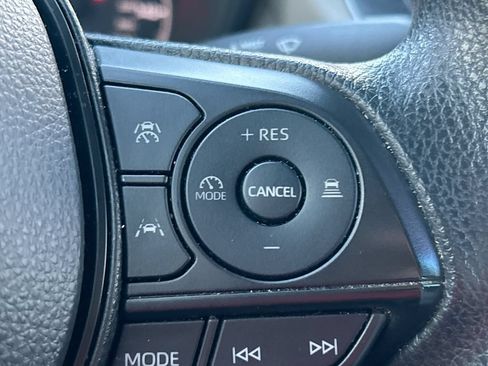Used 2023 Toyota Corolla Cross L FWD image 17