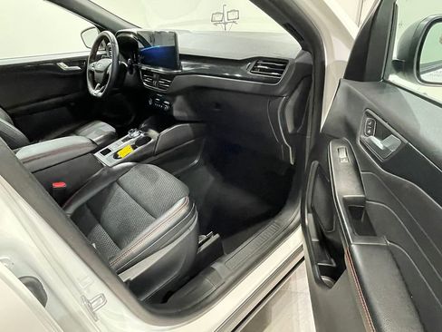 Used 2025 Ford Escape ST-Line w/ Tech Pack #1 AWD/4WD image 24