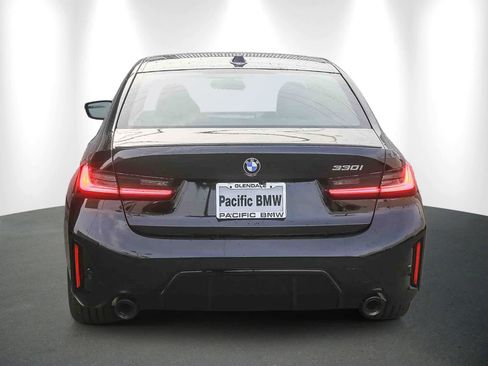 New 2026 BMW 330i Sedan w/ M Sport Package image 5