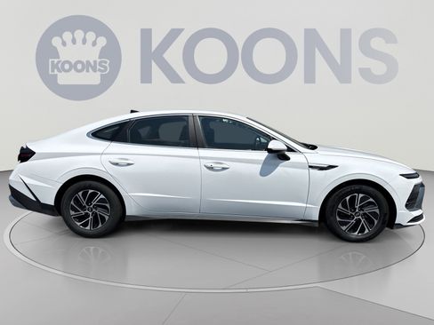 Certified 2026 Hyundai Sonata Blue FWD image 8