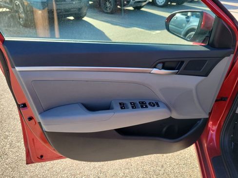 Used 2020 Hyundai Elantra SEL image 13