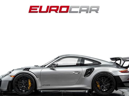 Used 2019 Porsche 911 GT2 RS RWD image 2