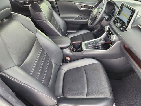 Used 2020 Toyota RAV4 Limited AWD/4WD image 14