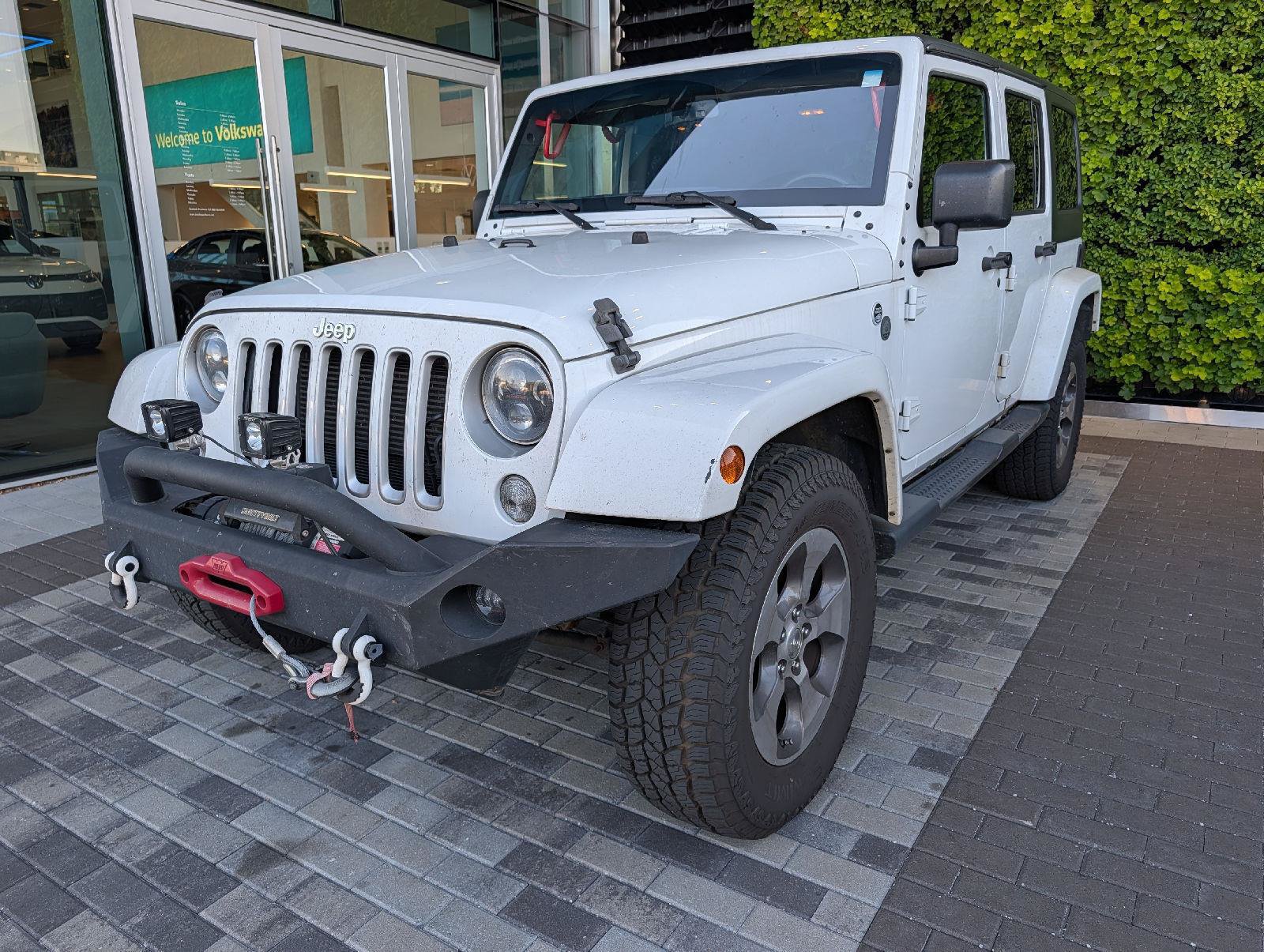 Used 2017 Jeep Wrangler Unlimited Sahara AWD/4WD image 2