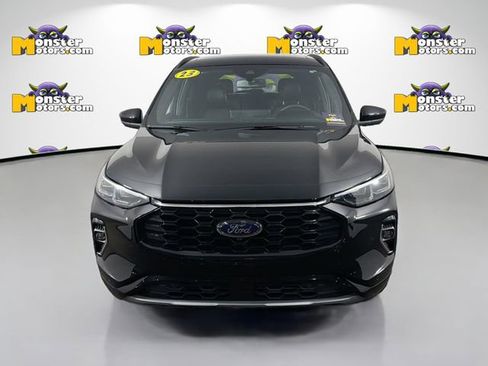 Used 2023 Ford Escape ST-Line Elite w/ Premium Technology Package AWD/4WD image 2