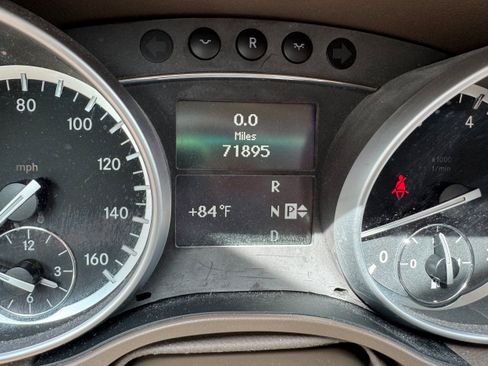 Used 2012 Mercedes-Benz GL 450 4MATIC image 13