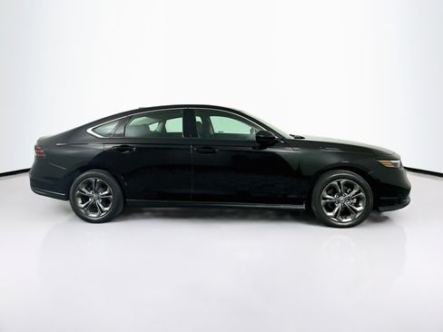 Used 2023 Honda Accord EX image 10