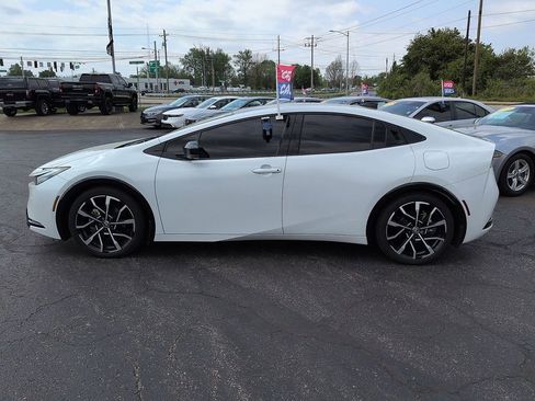 Used 2024 Toyota Prius Prime Premium w/ Advanced Technology Package FWD image 4