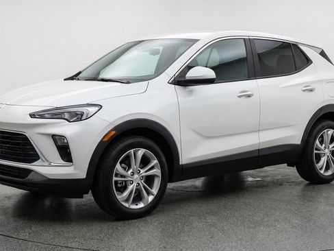 Used 2025 Buick Encore GX Preferred image 3