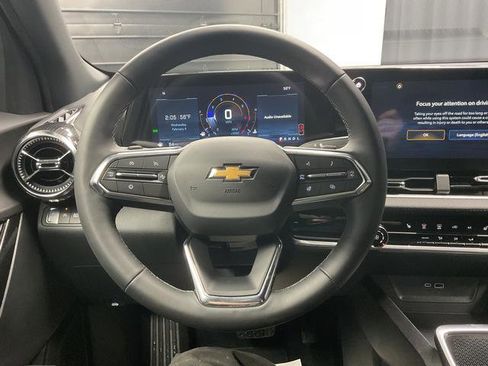 New 2026 Chevrolet Equinox LT image 16