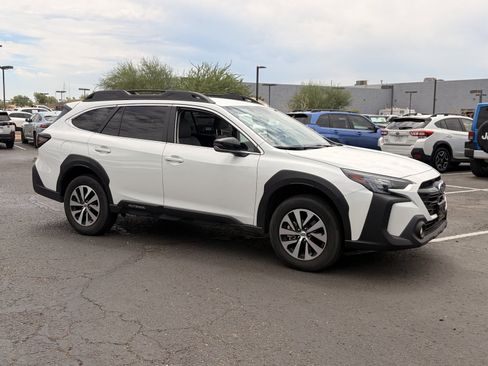 Certified 2025 Subaru Outback Premium AWD/4WD image 7