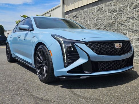 Used 2025 Cadillac CT5 V Blackwing w/ Parking Package RWD image 13