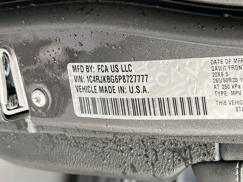 Used 2023 Jeep Grand Cherokee L Limited image 32