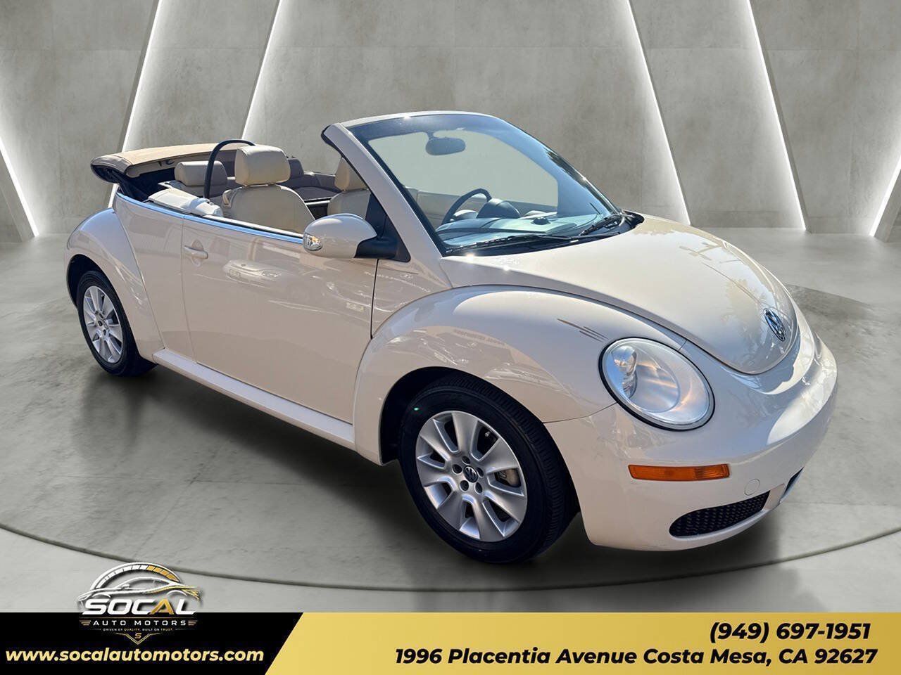 Used 2010 Volkswagen Beetle Convertible FWD image 7