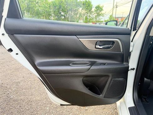 Used 2014 Nissan Altima 2.5 SL w/ Technology Package image 14