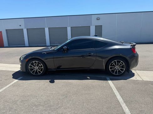 Used 2018 Subaru BRZ Limited w/ Popular Package #2 RWD image 3