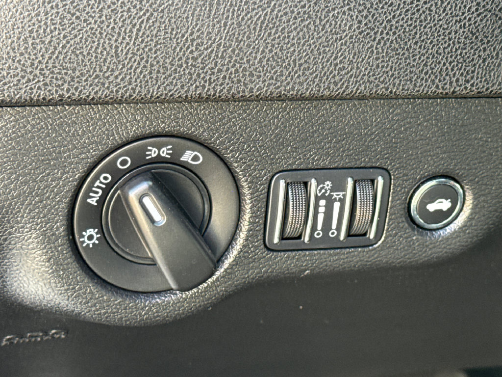 Used 2023 Dodge Charger R/T RWD image 21