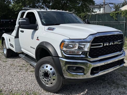 New 2024 RAM 4500 SLT w/ Quick Order Package 2YG SLT image 2