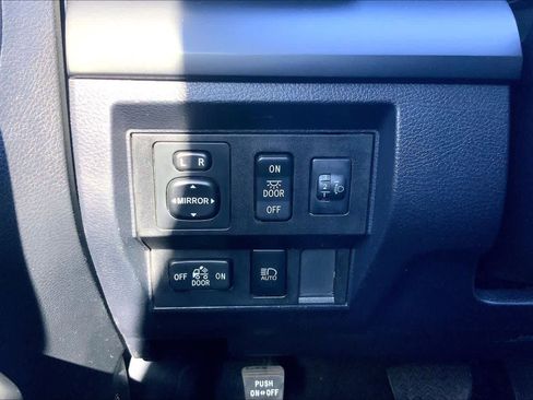 Used 2019 Toyota Tundra SR image 30