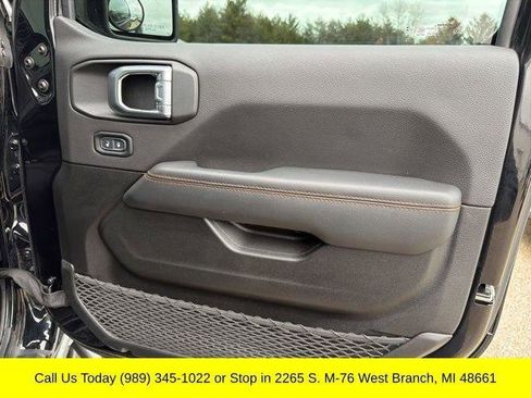 Used 2023 Jeep Gladiator Mojave w/ Cold Weather Group AWD/4WD image 42