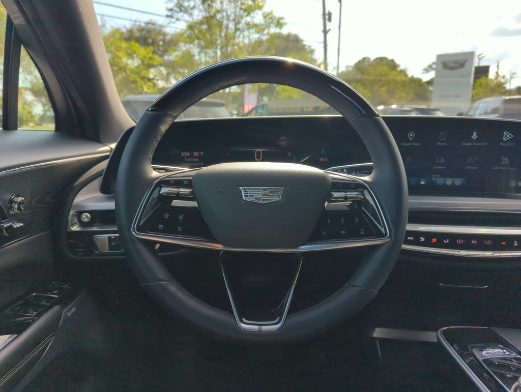 Used 2024 Cadillac Lyriq Sport RWD image 16