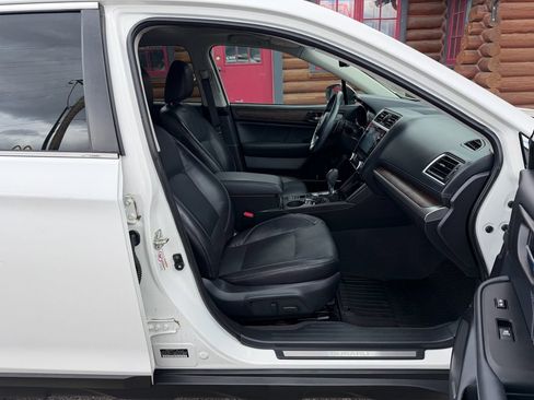 Used 2018 Subaru Outback 2.5i Limited AWD/4WD image 26