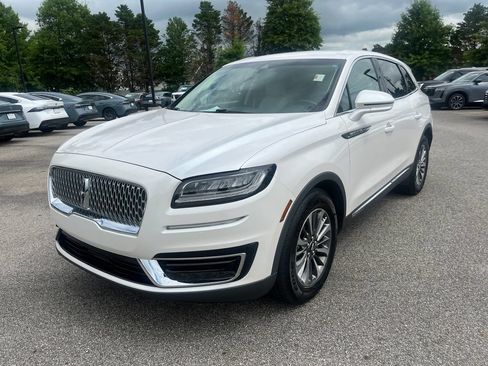 Used 2019 Lincoln Nautilus Select AWD/4WD image 3