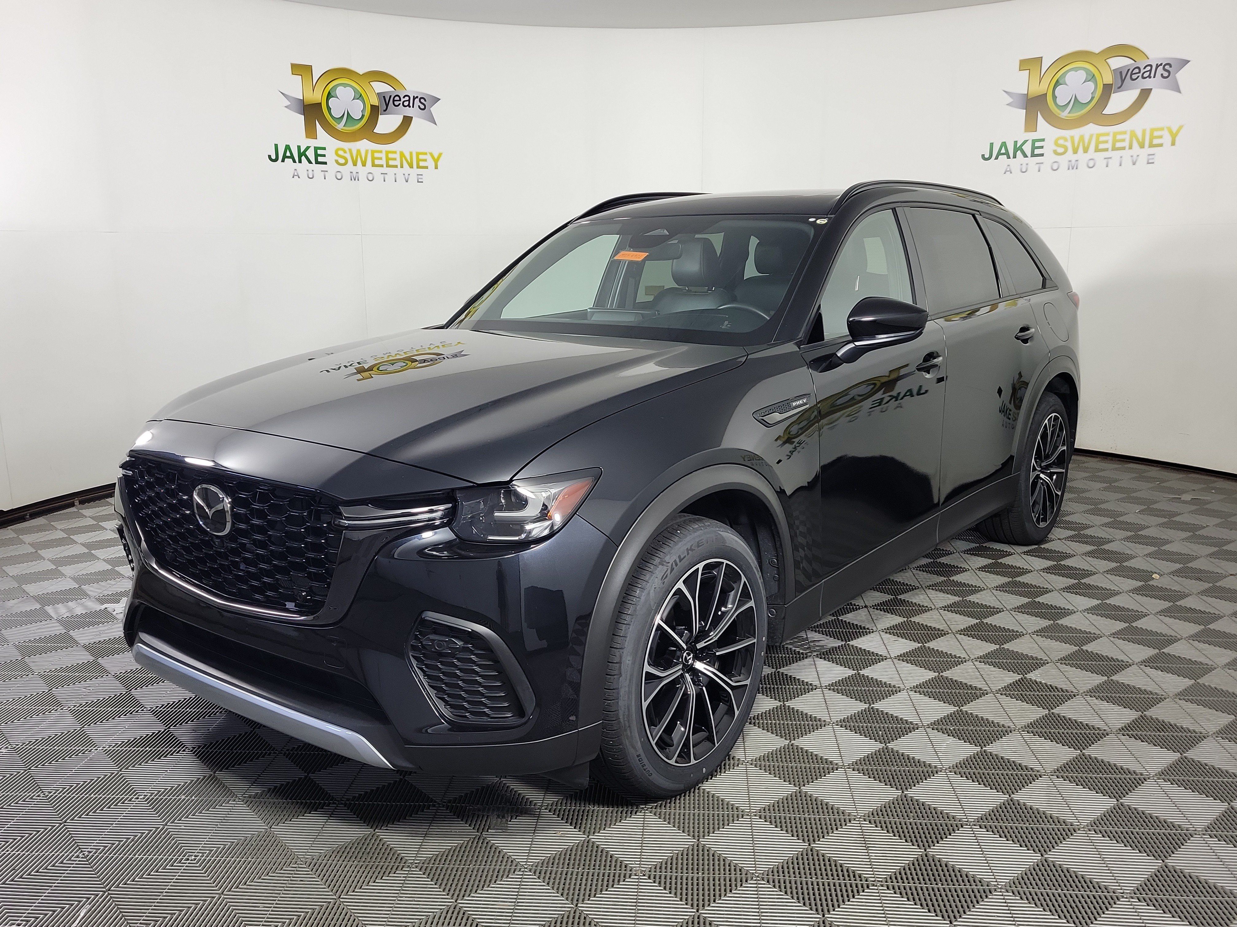 Certified 2025 MAZDA CX-70 Plug-In Hybrid w/ Premium Plus AWD/4WD image 4