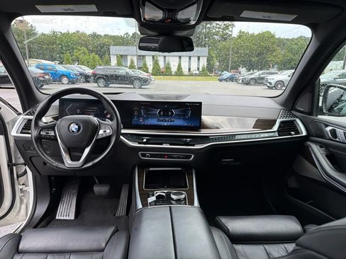 Used 2025 BMW X5 xDrive50e AWD/4WD image 8