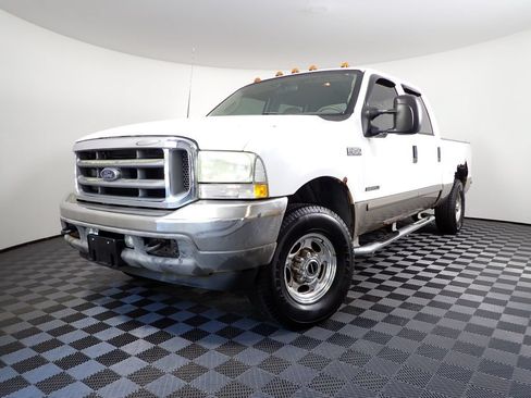 Used 2003 Ford F250 XL AWD/4WD image 2