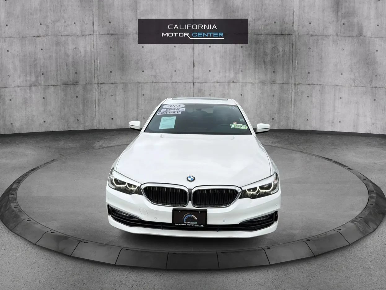 Used 2018 BMW 540i RWD image 2