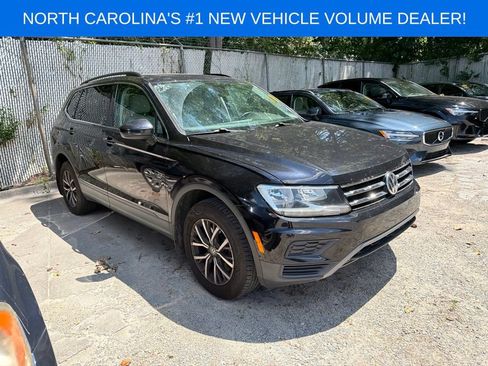 Used 2019 Volkswagen Tiguan SE w/ Panoramic Sunroof Package FWD image 1